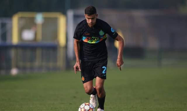 意甲最新动态：米兰积极推进莫德里奇续约，国米天才卡博尼遭遇重伤